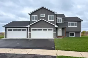 8733 90th Ave, Milaca, MN 56353 - Photo 1