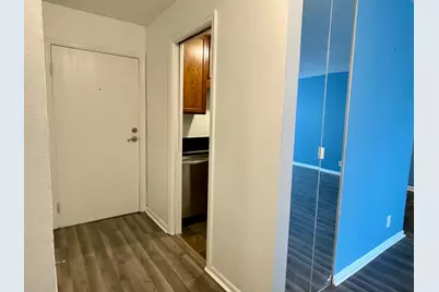 1800 Lasalle Avenue #104, Minneapolis, MN 55403 - Photo 11