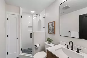 111 King Hill Rd, Golden Valley, MN 55416 - Photo 17