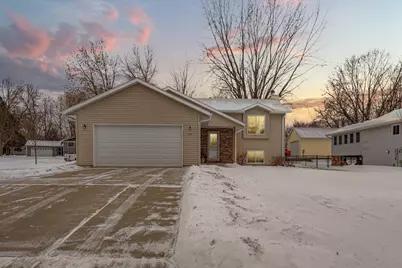 225 19th Street NE, Owatonna, MN 55060 - Photo 3