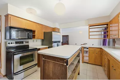 1015 W Maple Street, River Falls, WI 54022 - Photo 9