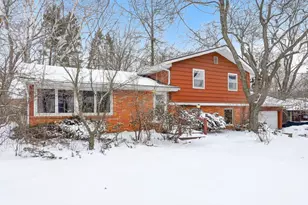 1015 W Maple St, River Falls, WI 54022 - Photo 3