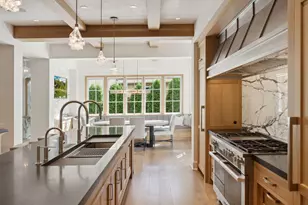 2552 W Lake of the Isles Pkwy, Minneapolis, MN 55405 - Photo 7