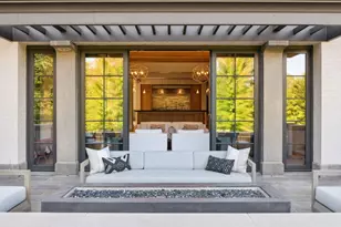 2552 W Lake of the Isles Pkwy, Minneapolis, MN 55405 - Photo 13