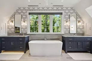 2552 W Lake of the Isles Pkwy, Minneapolis, MN 55405 - Photo 23