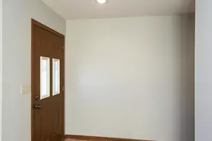 555 Graham St SW, Hutchinson, MN 55350 - Photo 5