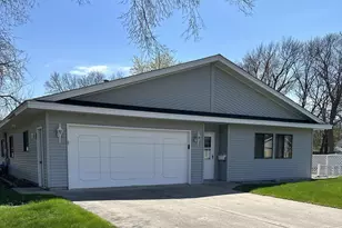 555 Graham St SW, Hutchinson, MN 55350 - Photo 1