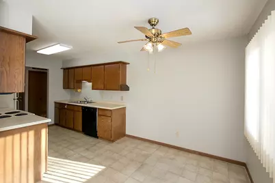 555 Graham Street SW, Hutchinson, MN 55350 - Photo 7