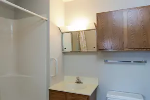 555 Graham St SW, Hutchinson, MN 55350 - Photo 13