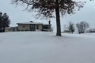 515 S Division Ave, Spring Grove, MN 55974 - Photo 1