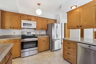 528 Lexington Parkway S, Saint Paul, MN 55116 - Photo 7