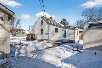 307 W 5th Street, Chaska, MN 55318 - Photo 21