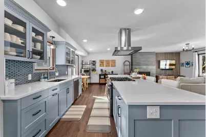 3634 Arcade Street N, Vadnais Heights, MN 55127 - Photo 17