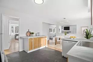 401 E 99th St, Bloomington, MN 55420 - Photo 11