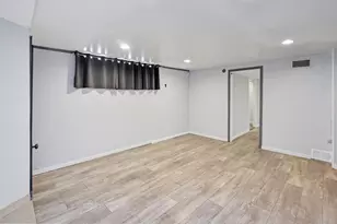 1801 3rd Ave N, Minneapolis, MN 55405 - Photo 23