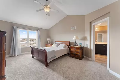 4014 Holasek Path, Chaska, MN 55318 - Photo 5