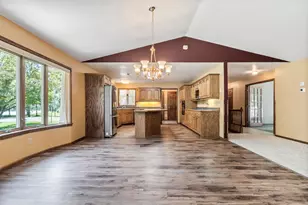 1106 Birch Ave, Alexandria, MN 56308 - Photo 7