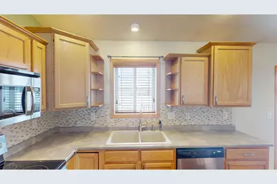 2002 Viking Avenue, Holmen, WI 54636 - Photo 13