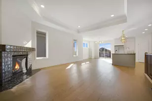 320 Laurel Curve, Golden Valley, MN 55426 - Photo 5