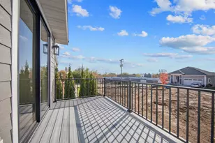 320 Laurel Curve, Golden Valley, MN 55426 - Photo 39