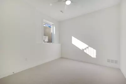 320 Laurel Curve, Golden Valley, MN 55426 - Photo 33