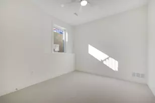 320 Laurel Curve, Golden Valley, MN 55426 - Photo 33