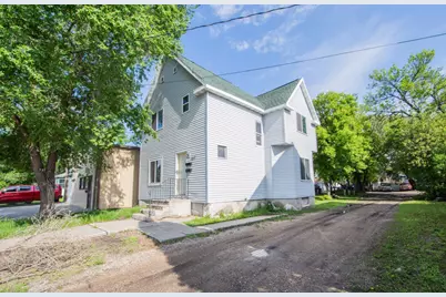 1317 1st Avenue N, Fargo, ND 58102 - Photo 1