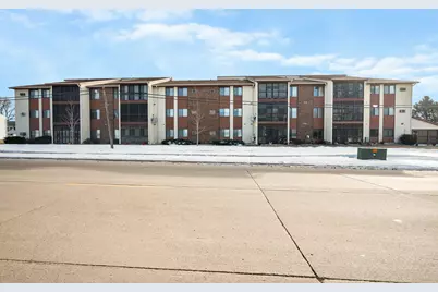 2679 Albion Avenue #208, Fairmont, MN 56031 - Photo 3