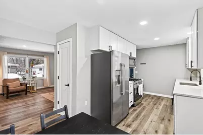 2013 Gettysburg Avenue N, Golden Valley, MN 55427 - Photo 5