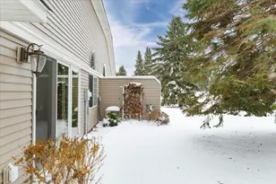 535 Lovell Ave, Roseville, MN 55113 - Photo 25