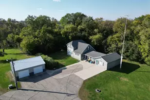 1910 30th St SW, Willmar, MN 56201 - Photo 25