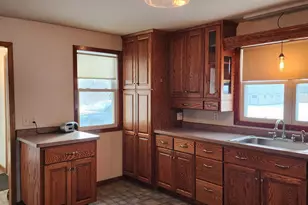 1910 30th St SW, Willmar, MN 56201 - Photo 3