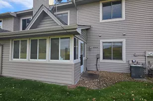 8864 Cottonwood Ln N, Maple Grove, MN 55369 - Photo 9