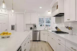 14 Woodland Rd, Edina, MN 55424 - Photo 17