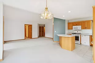 6109 Creekview Ln N, Brooklyn Park, MN 55443 - Photo 11