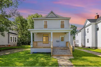 808 9th Avenue E, Menomonie, WI 54751 - Photo 1