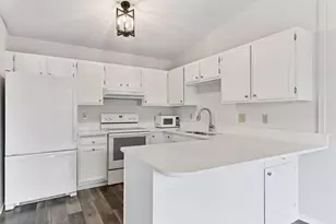 6970 Chaparral Ln, Chanhassen, MN 55317 - Photo 13