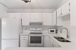 6970 Chaparral Ln, Chanhassen, MN 55317 - Photo 15