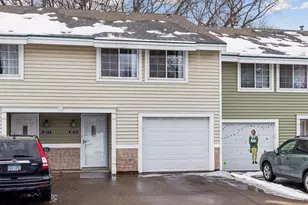 3275 Hill Ridge Dr, Eagan, MN 55121 - Photo 3