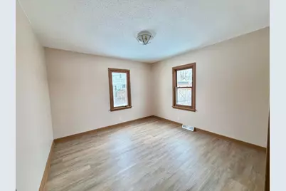 1099 Gale Street, Winona, MN 55987 - Photo 11