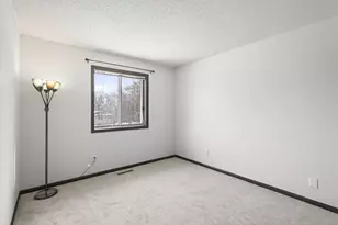 14025 44th Pl N, Plymouth, MN 55446 - Photo 25