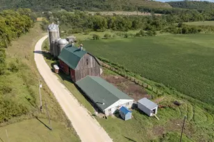 3681 Berland Rd, Houston, MN 55943 - Photo 7