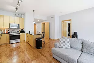 215 10th Ave S, Minneapolis, MN 55415 - Photo 5