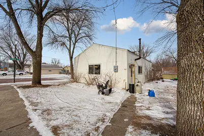 215 Front Street E, Redwood Falls, MN 56283 - Photo 17