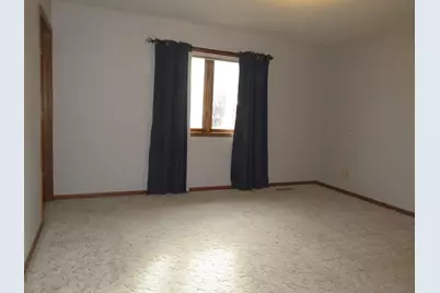 1621 Oakwood Drive, Worthington, MN 56187 - Photo 9