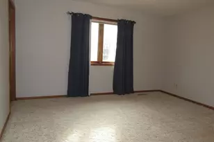 1621 Oakwood Dr, Worthington, MN 56187 - Photo 9