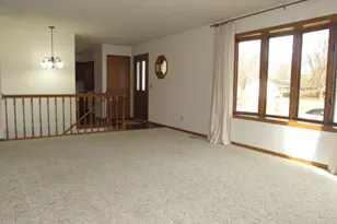 1621 Oakwood Dr, Worthington, MN 56187 - Photo 7