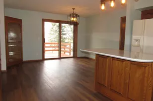 1621 Oakwood Dr, Worthington, MN 56187 - Photo 3