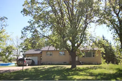 106 Roosevelt Street SW, Staples, MN 56479 - Photo 1