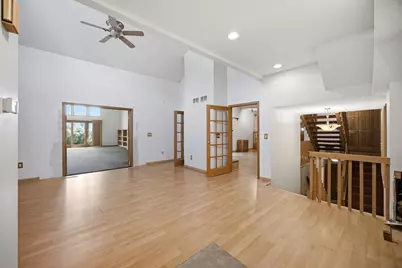 8031 Tierneys Woods Curve, Bloomington, MN 55438 - Photo 15